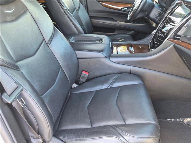 Used 2019 Cadillac Escalade Luxury RWD image 21