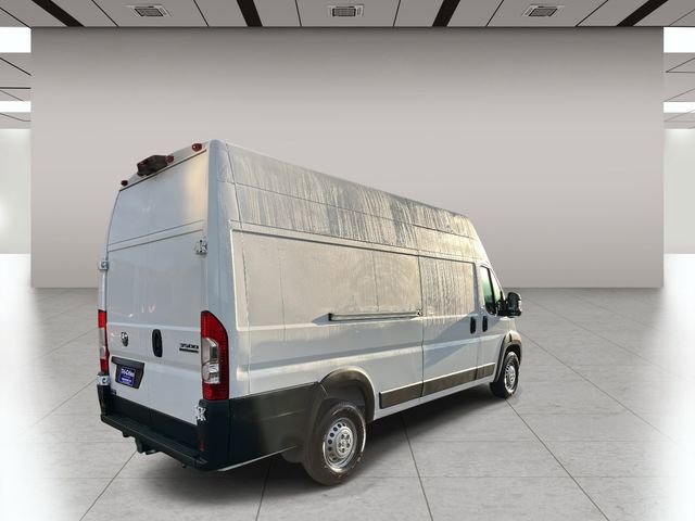 New 2026 RAM ProMaster 3500 w/ Premium Convenience Group image 3