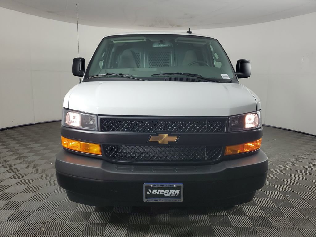 New 2026 Chevrolet Express 2500 w/ Driver Convenience Package image 9