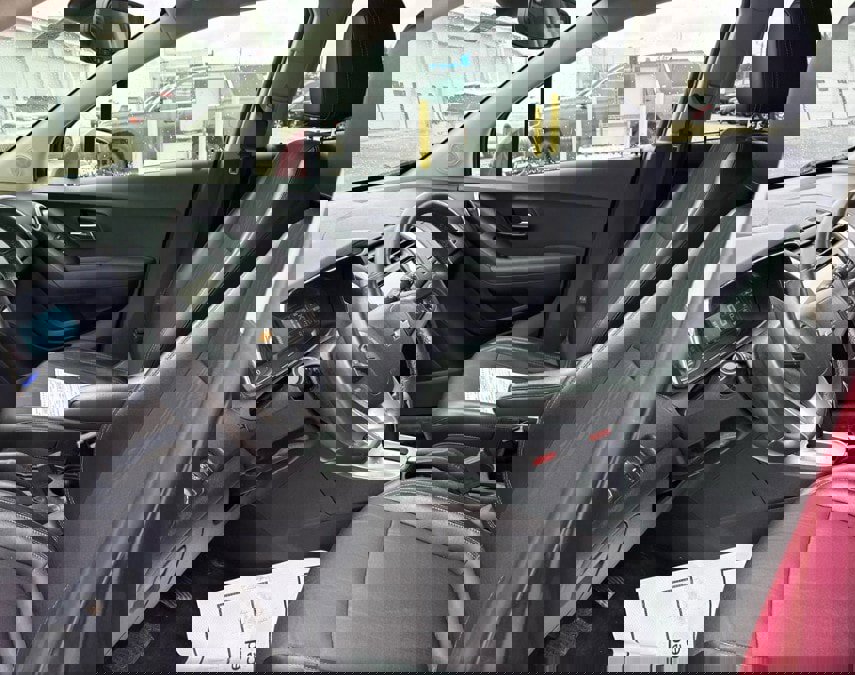 Used 2016 Chevrolet Trax LT w/ LT Convenience Package image 8