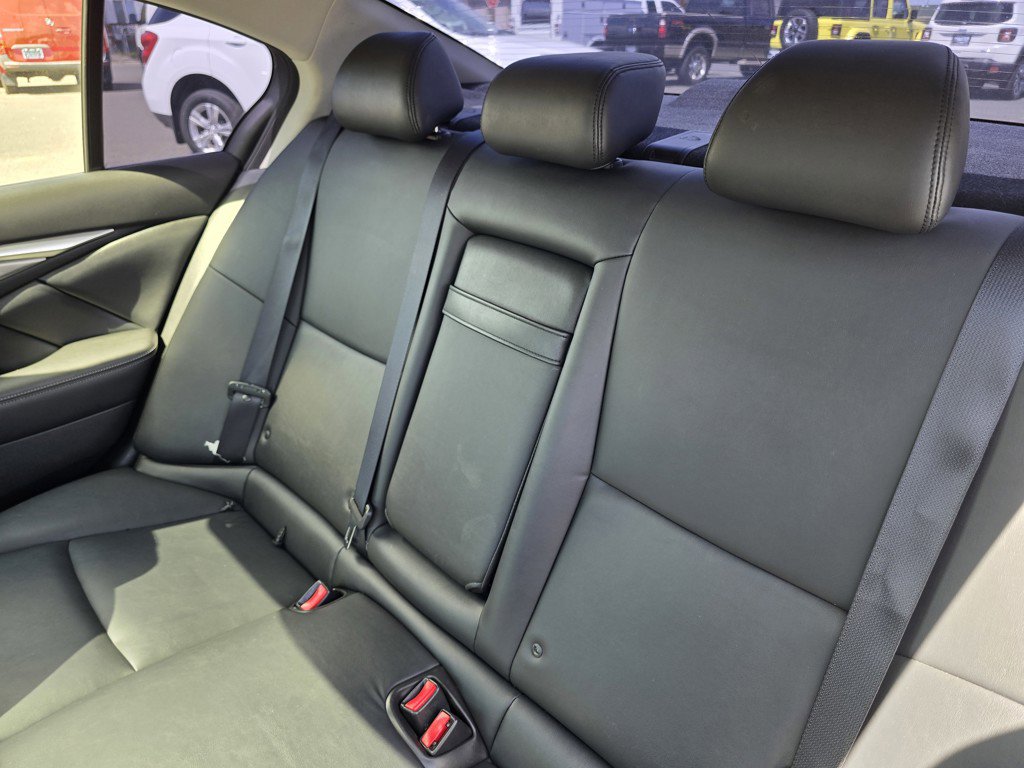 Used 2015 INFINITI Q50 w/ Moonroof Package RWD image 17