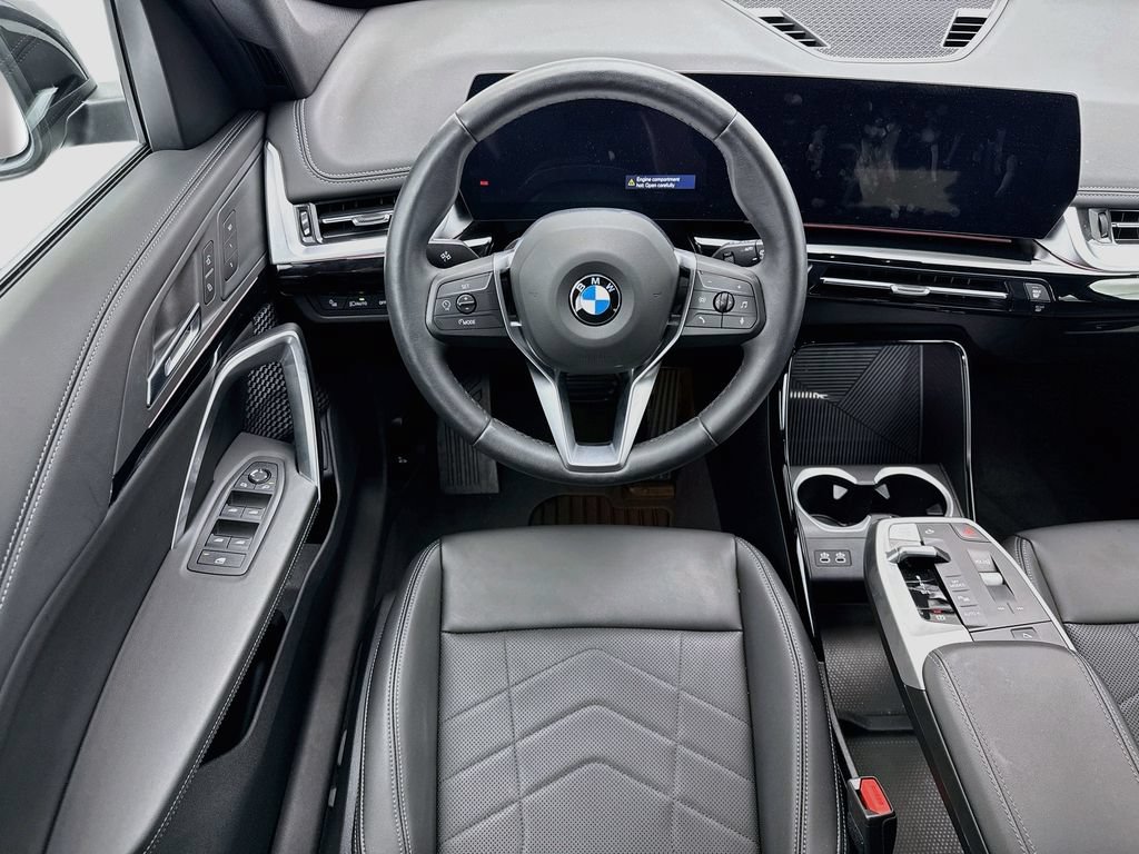 Used 2025 BMW X1 xDrive28i AWD/4WD image 10
