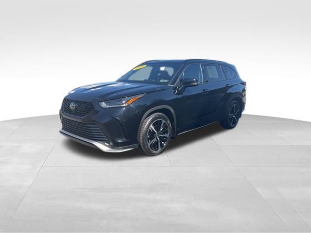 Used 2022 Toyota Highlander XSE