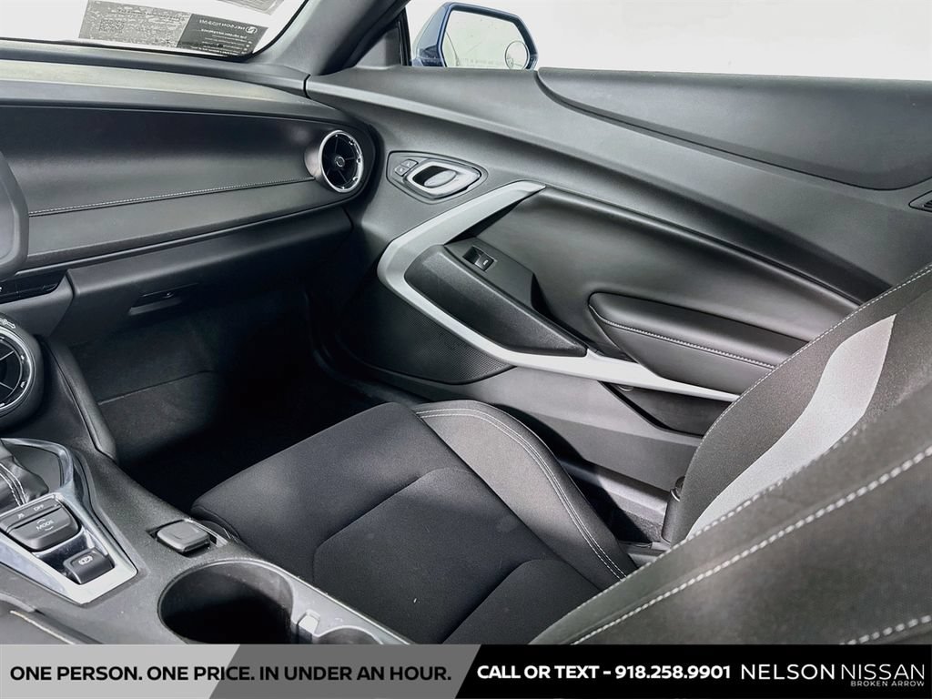 Used 2019 Chevrolet Camaro LT RWD image 21