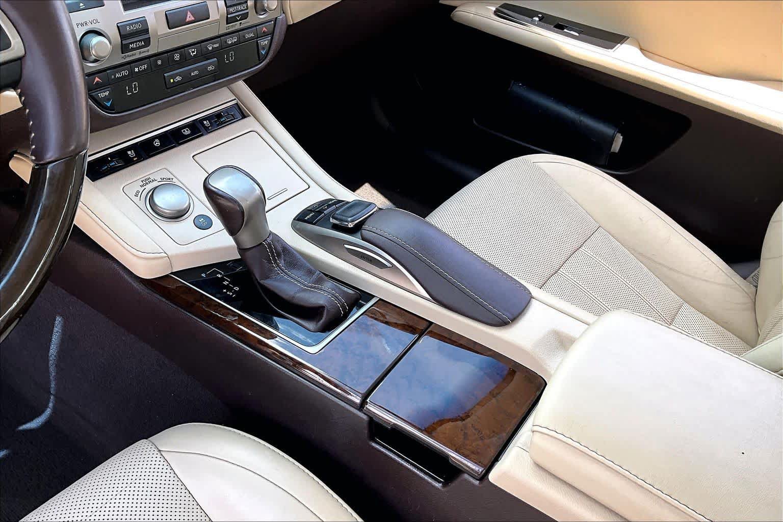 Used 2016 Lexus ES 350 FWD image 17