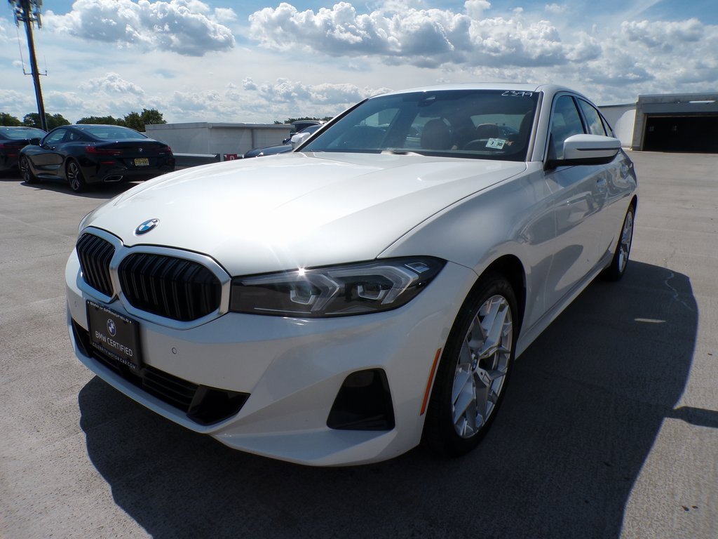 Certified 2025 BMW 330i xDrive Sedan w/ Convenience Package image 3