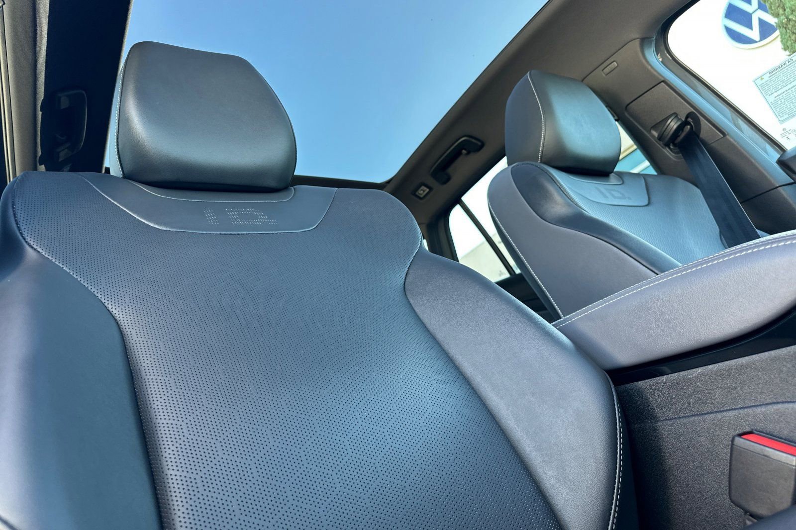 Used 2023 Volkswagen ID.4 S image 17