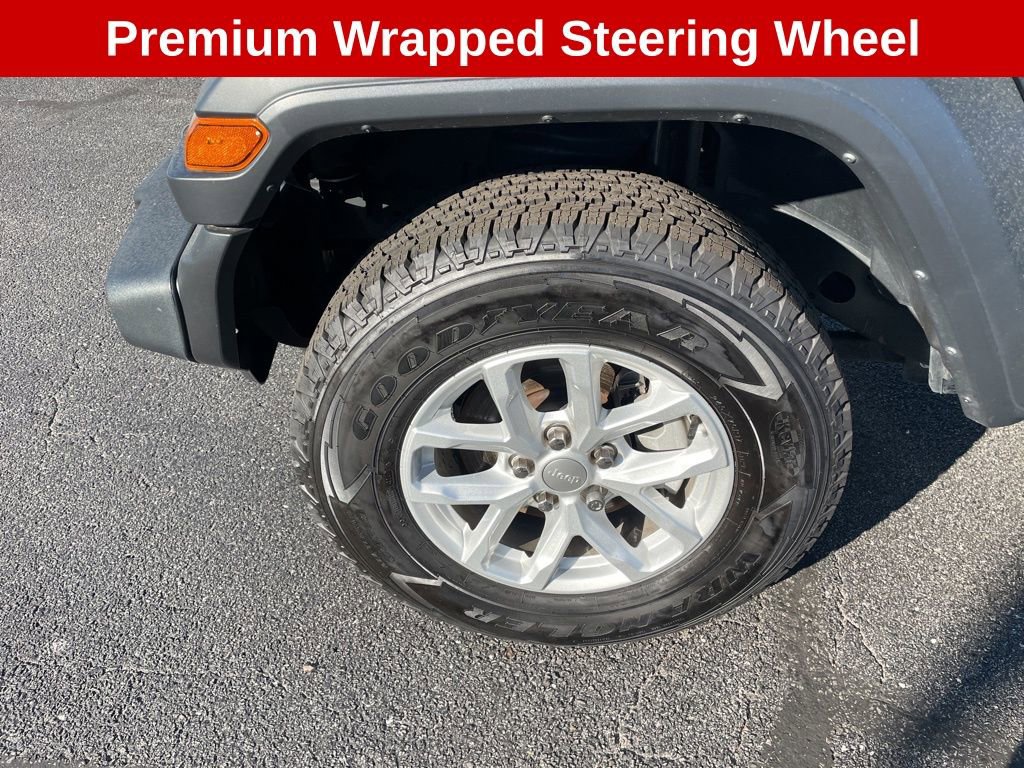 Used 2023 Jeep Wrangler Sport S image 10