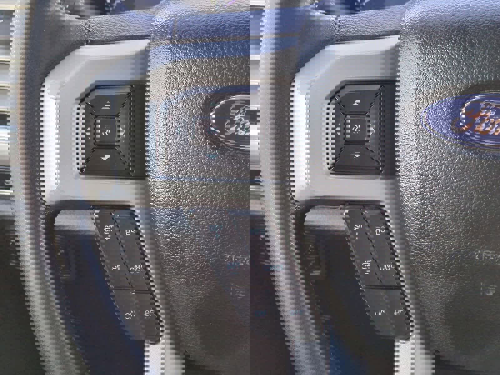 Used 2017 Ford F350 Lariat w/ Chrome Package image 23