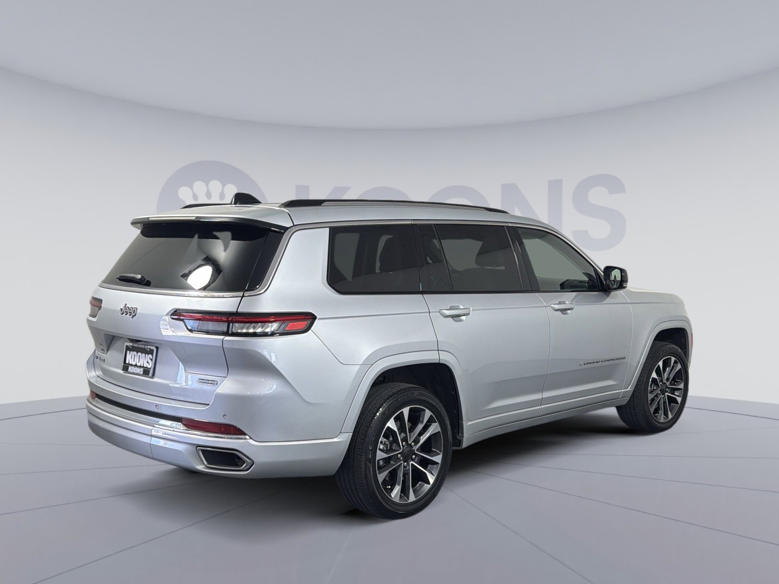 Used 2023 Jeep Grand Cherokee L Overland image 7