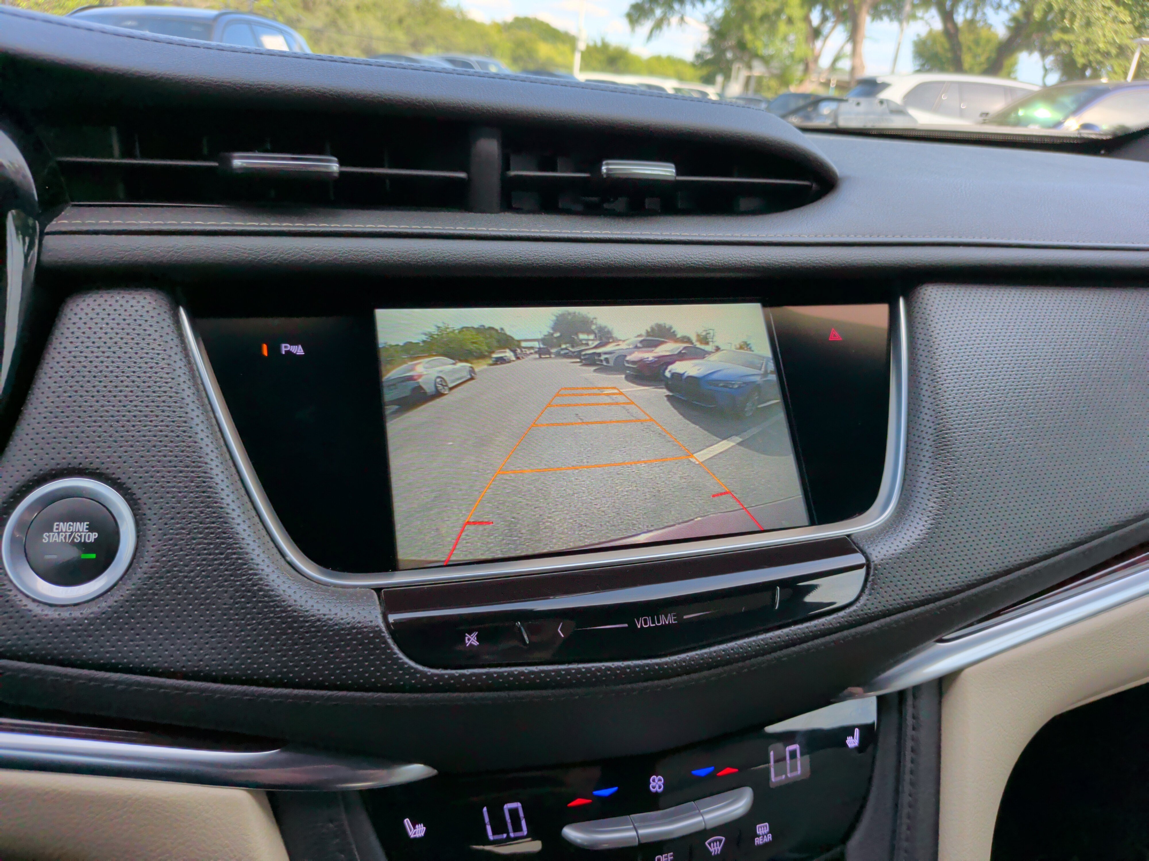 Used 2017 Cadillac XT5 Luxury w/ Driver Awareness Package FWD image 19