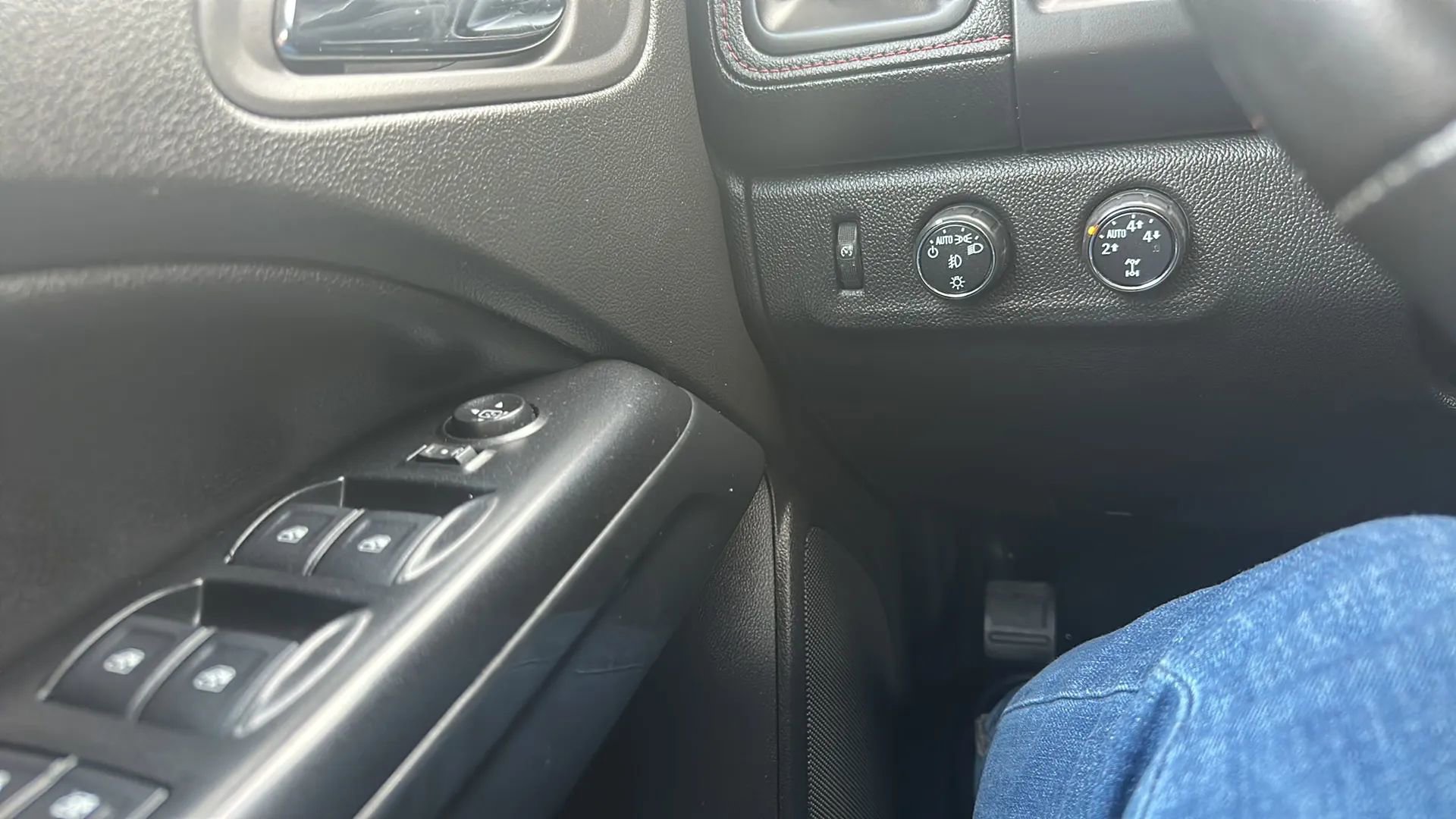 Used 2016 GMC Canyon SLE w/ All Terrain Adventure Package image 21