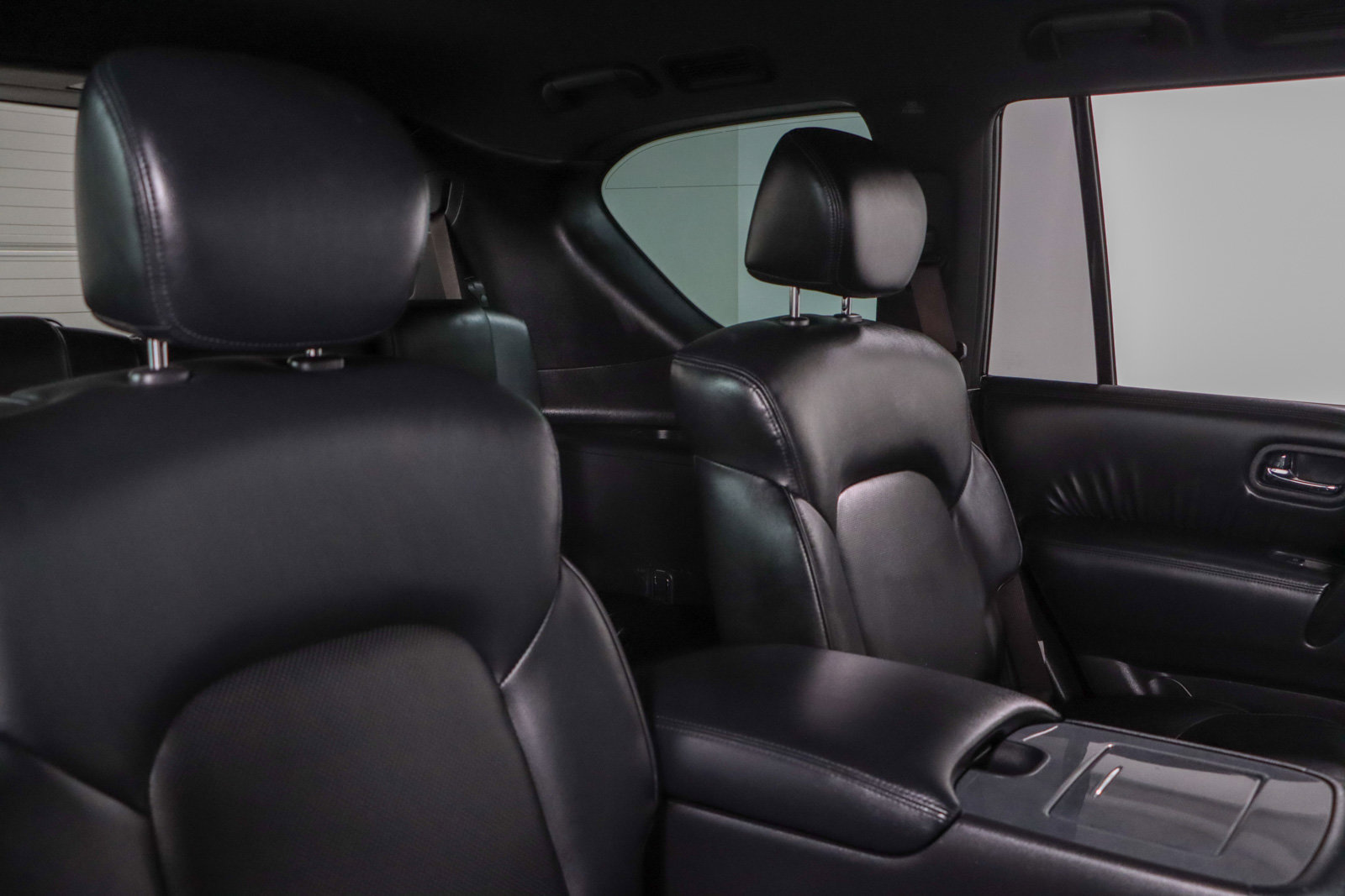 Used 2023 Nissan Armada SL w/ Midnight Edition Package AWD/4WD image 30