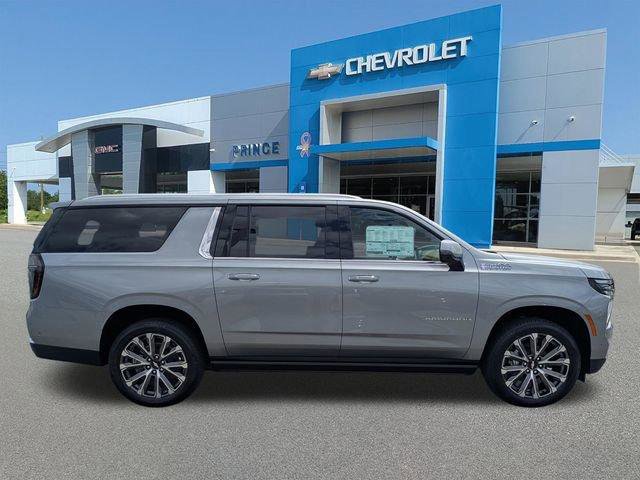 New 2026 Chevrolet Suburban High Country image 3