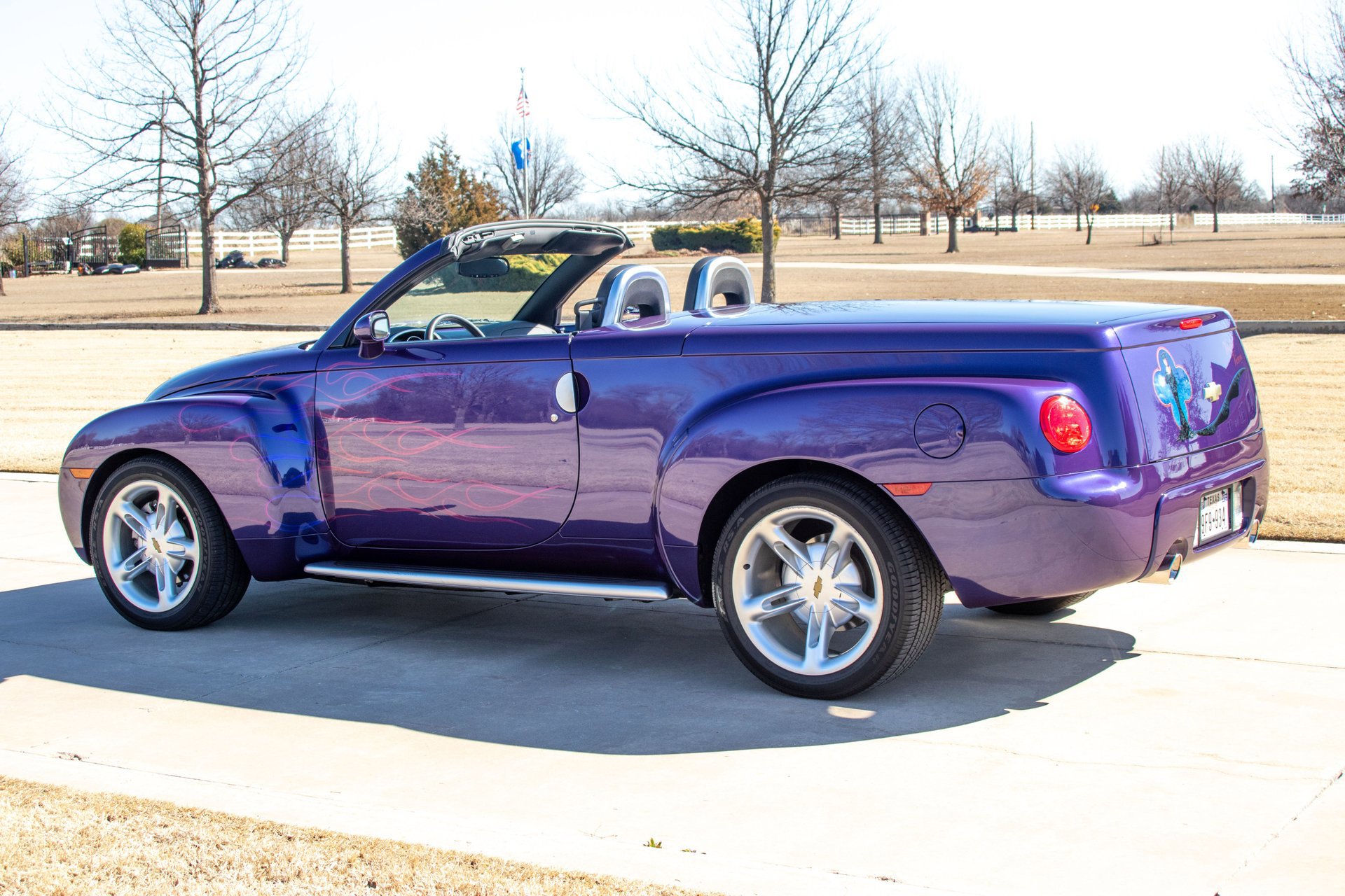 Used 2004 Chevrolet SSR w/ Preferred Equipment Group image 9