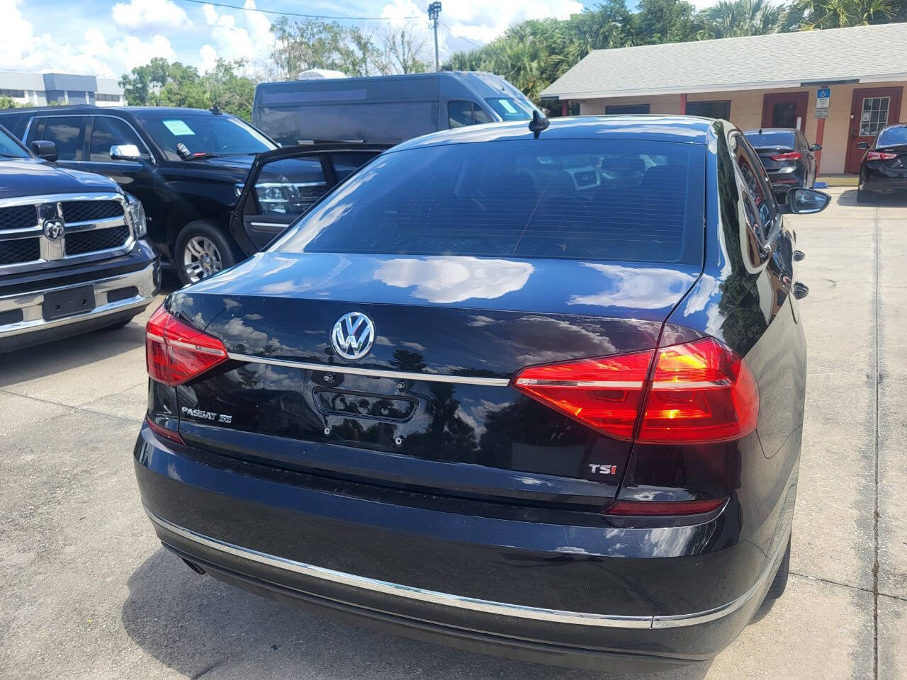 Used 2016 Volkswagen Passat 1.8T SE FWD image 64