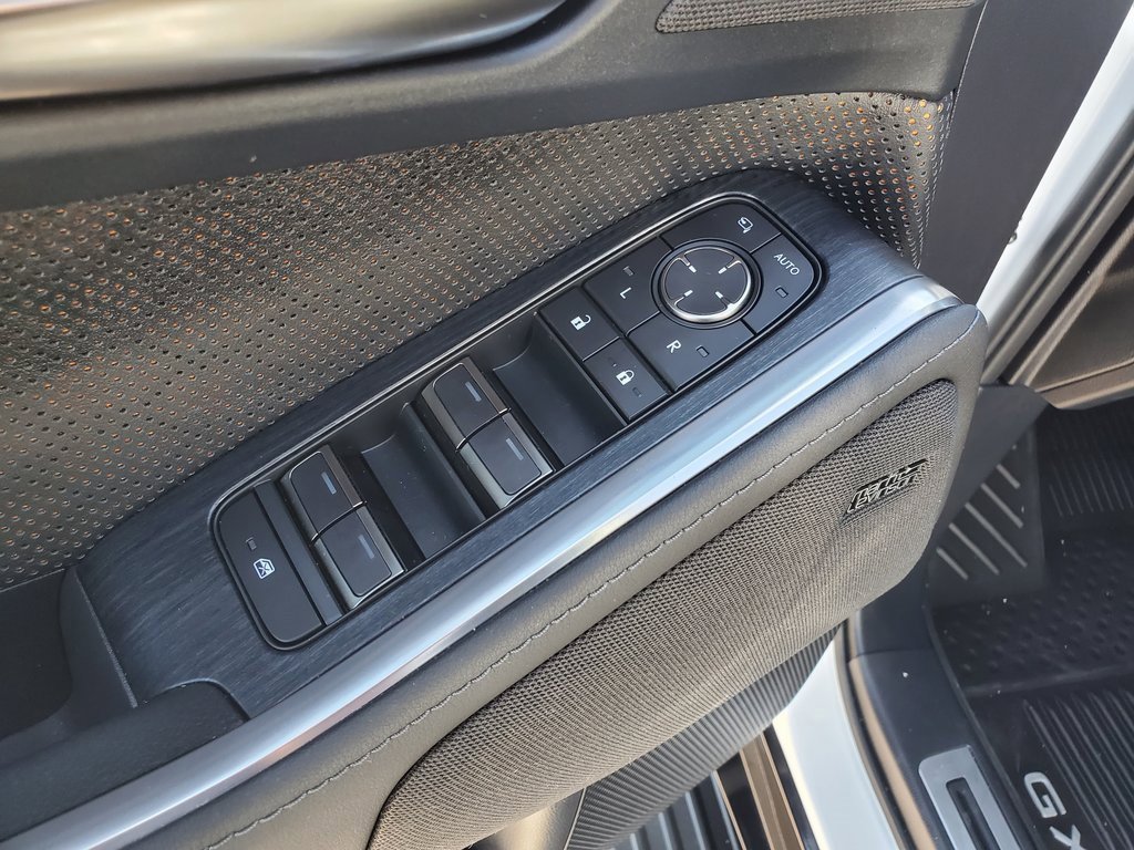 Used 2024 Lexus GX 550 image 9
