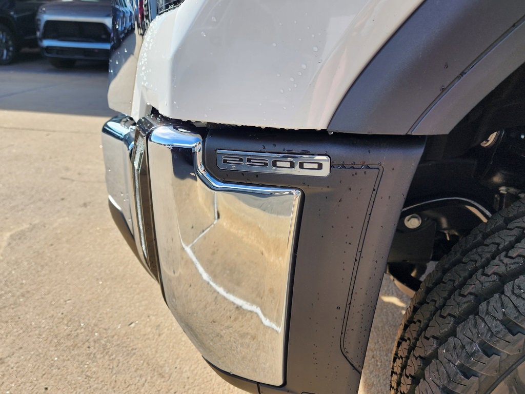 New 2026 GMC Sierra 2500 Pro w/ Convenience Package image 11