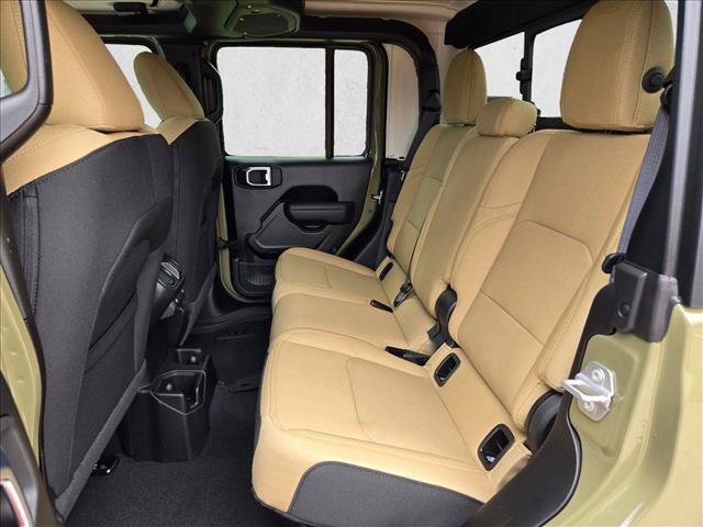 New 2026 Jeep Gladiator Willys AWD/4WD image 15