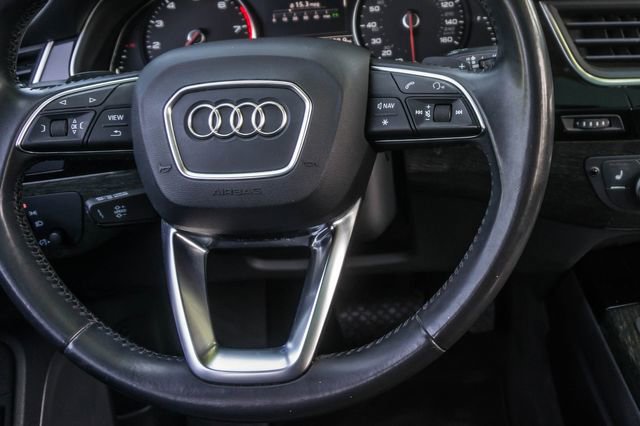 Used 2017 Audi Q7 3.0T Premium AWD/4WD image 31
