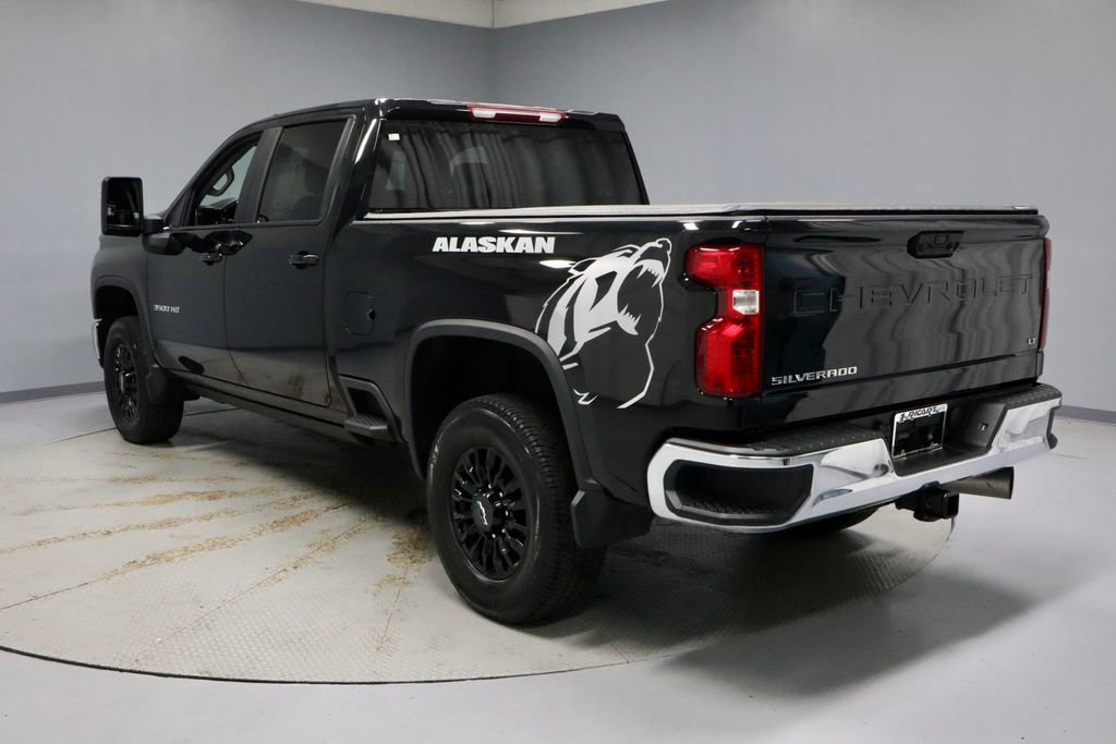 Used 2025 Chevrolet Silverado 3500 LT AWD/4WD image 10