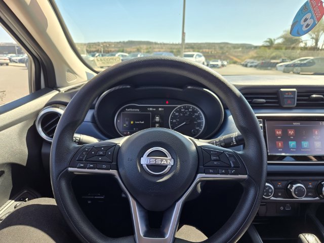 Used 2025 Nissan Versa SV FWD image 18