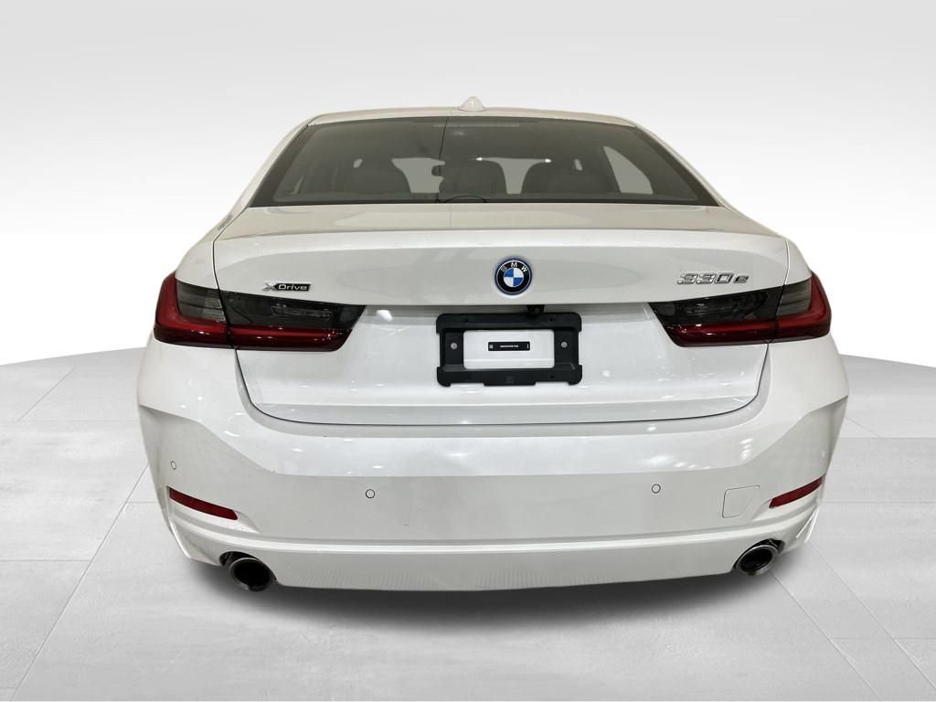 Used 2024 BMW 330e xDrive image 27