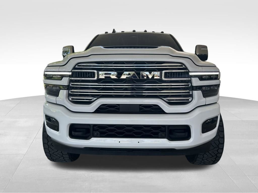 Used 2025 RAM 2500 Laramie AWD/4WD image 12