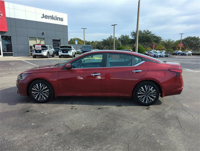 Certified 2023 Nissan Altima 2.5 SV image 7