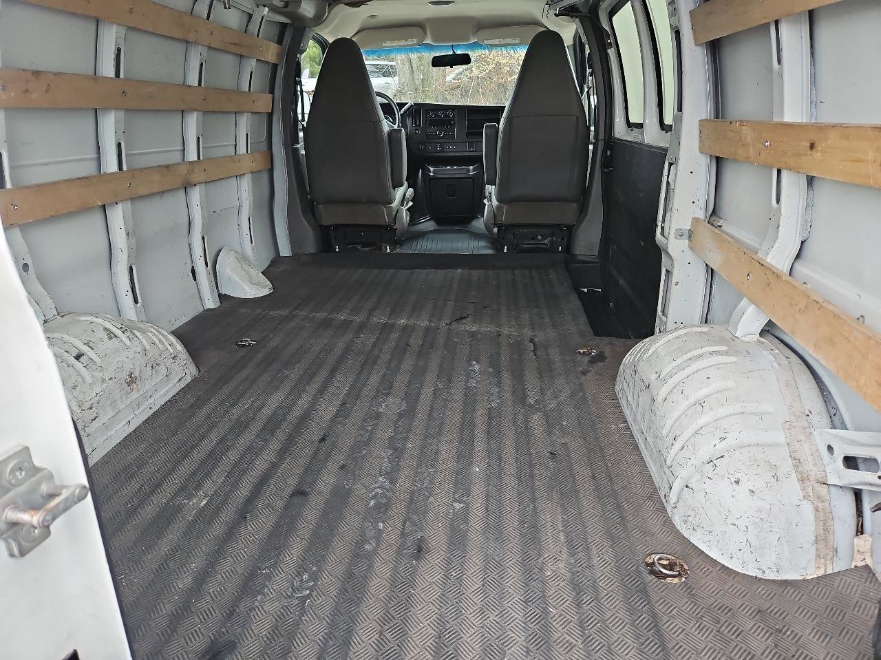 Used 2019 GMC Savana 2500 w/ Driver Convenience Package RWD image 20