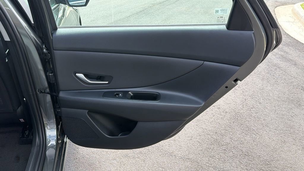 New 2026 Hyundai Elantra Limited image 17