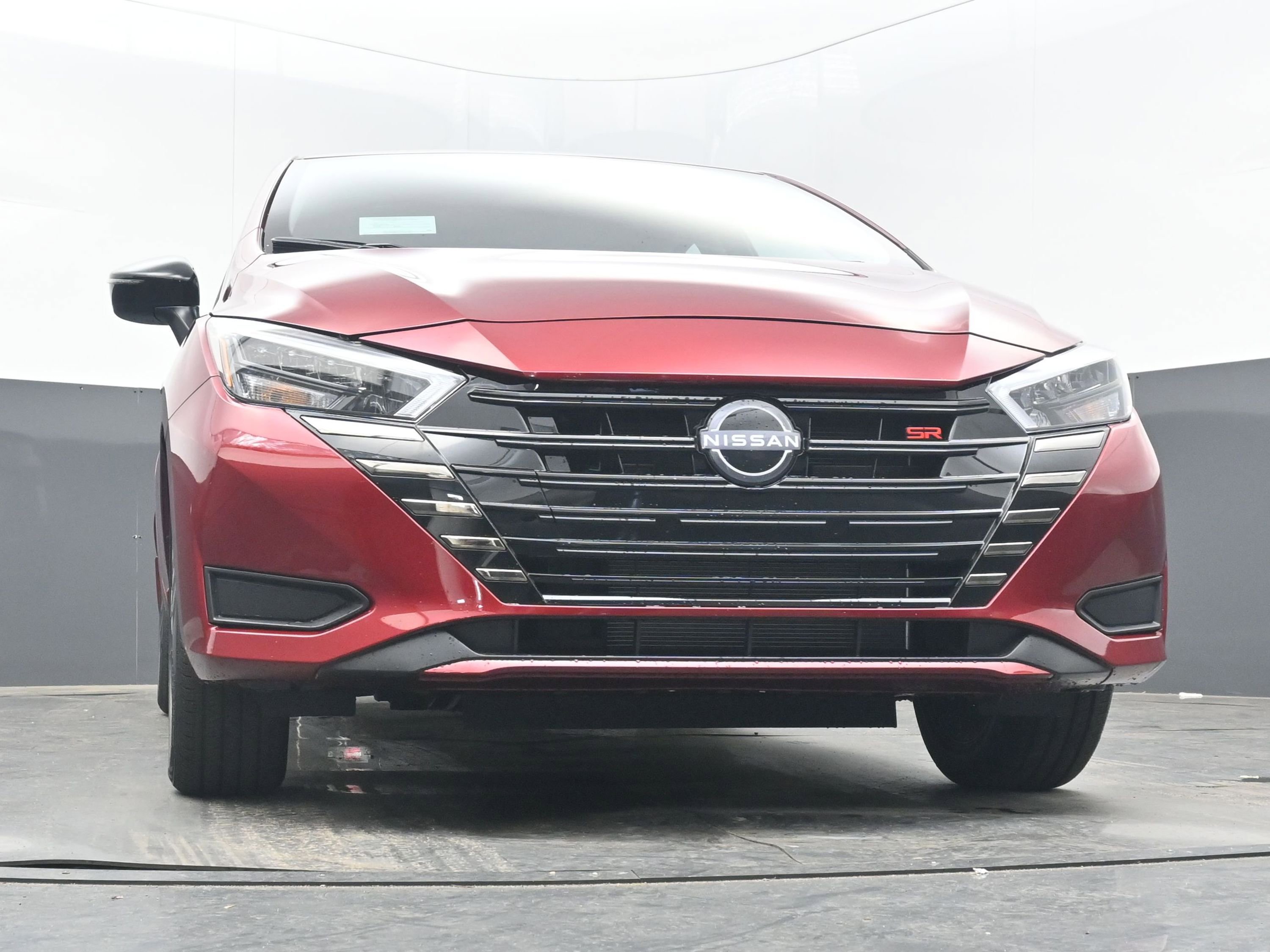 New 2025 Nissan Versa SR w/ Trunk Package image 22