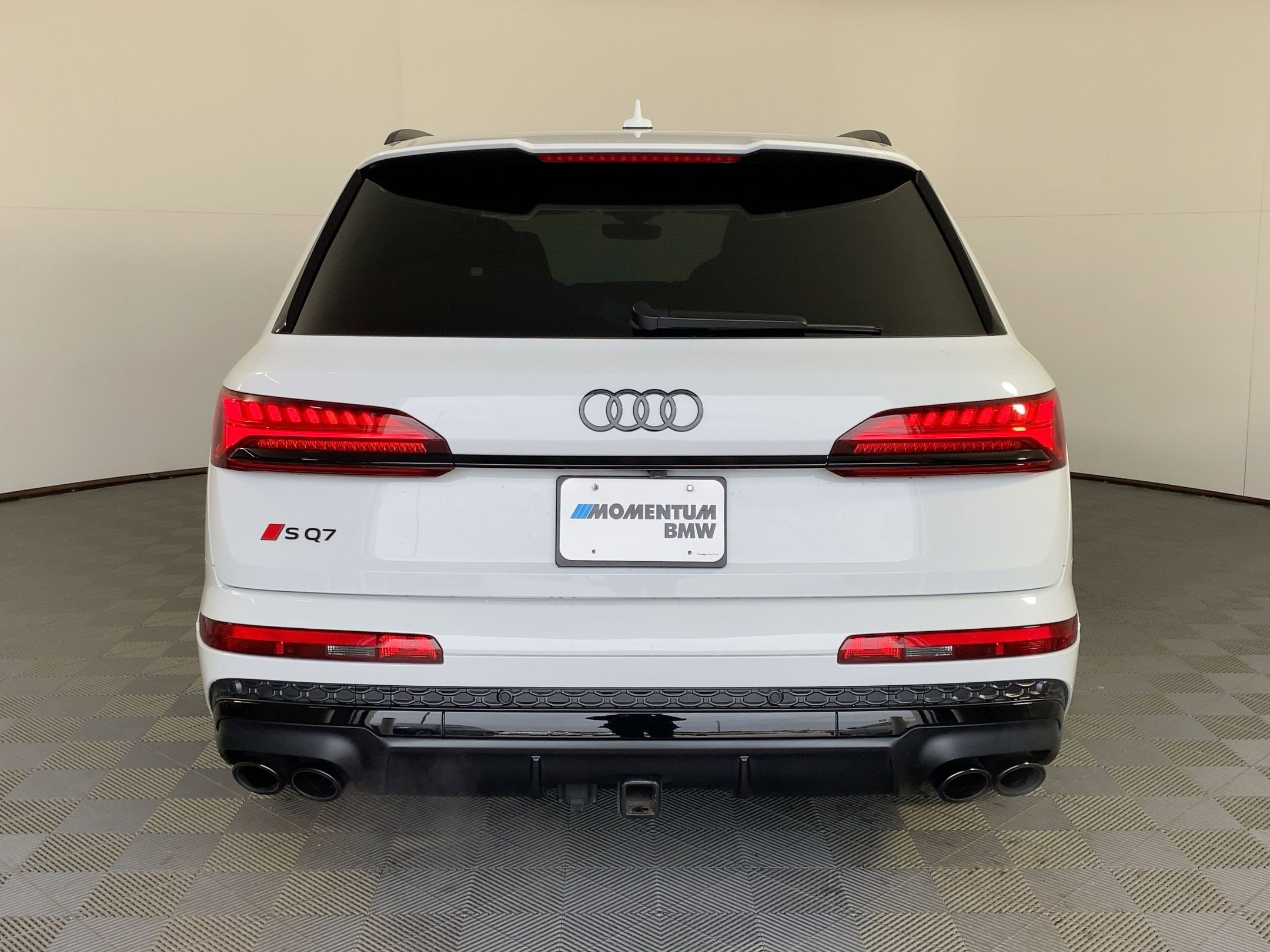 Used 2025 Audi SQ7 Premium Plus w/ Executive Package image 8