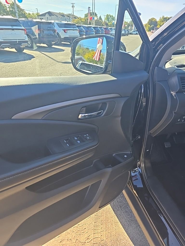 Used 2021 Honda Ridgeline Sport image 11