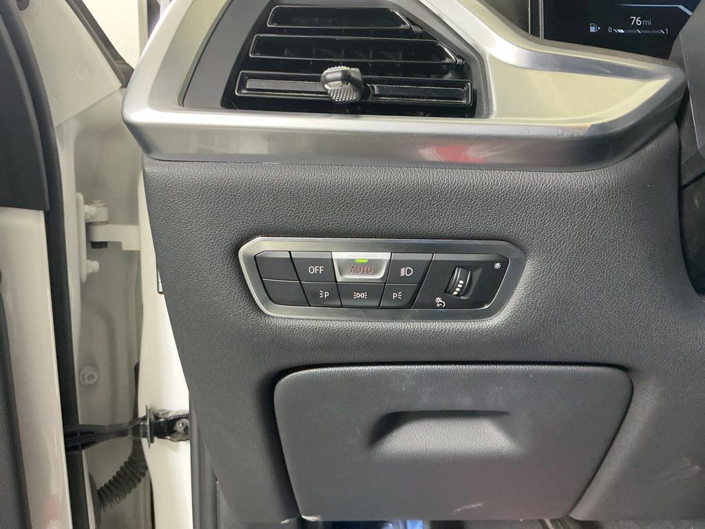 Certified 2023 BMW X7 xDrive40i w/ Executive Package image 18