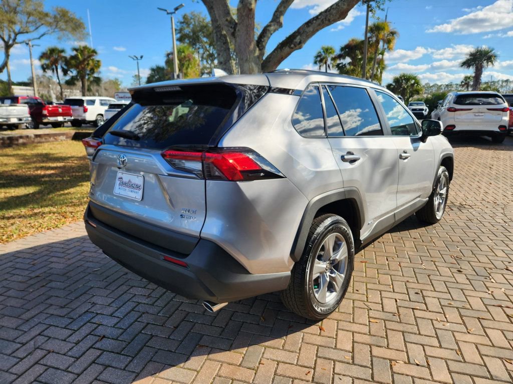 Used 2025 Toyota RAV4 XLE image 5