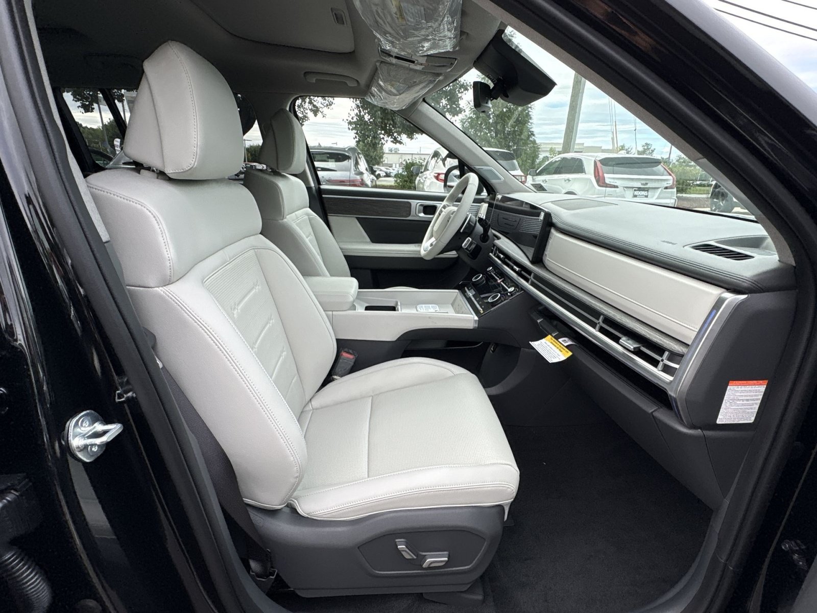 New 2027 Hyundai Santa Fe Limited FWD image 23