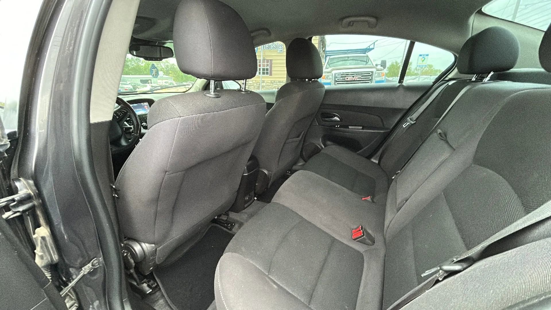 Used 2016 Chevrolet Cruze LT image 19