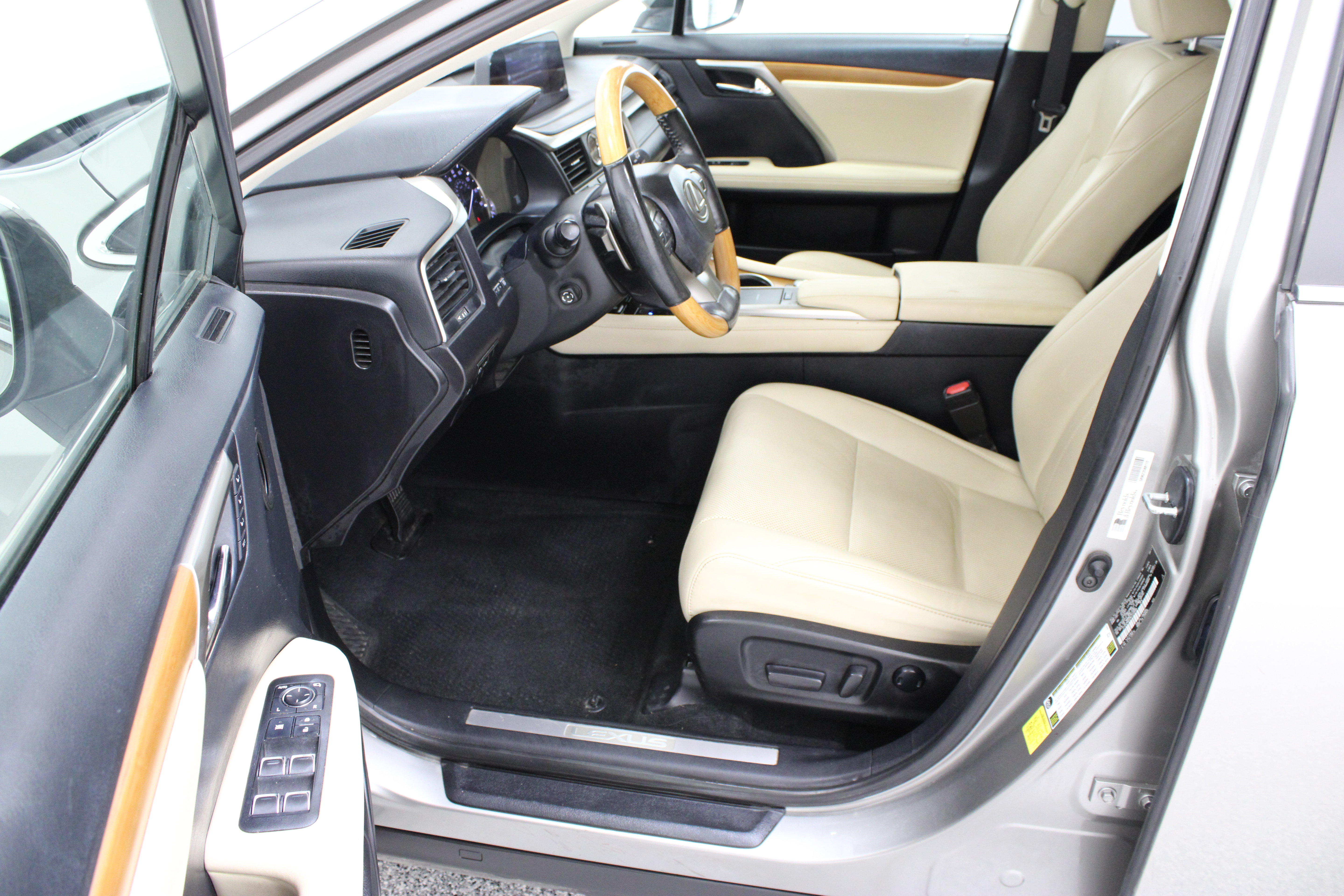 Used 2022 Lexus RX 350 FWD w/ Premium Package image 14