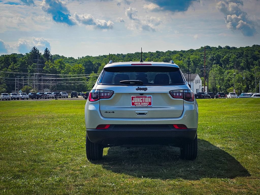 New 2026 Jeep Compass Latitude AWD/4WD image 4