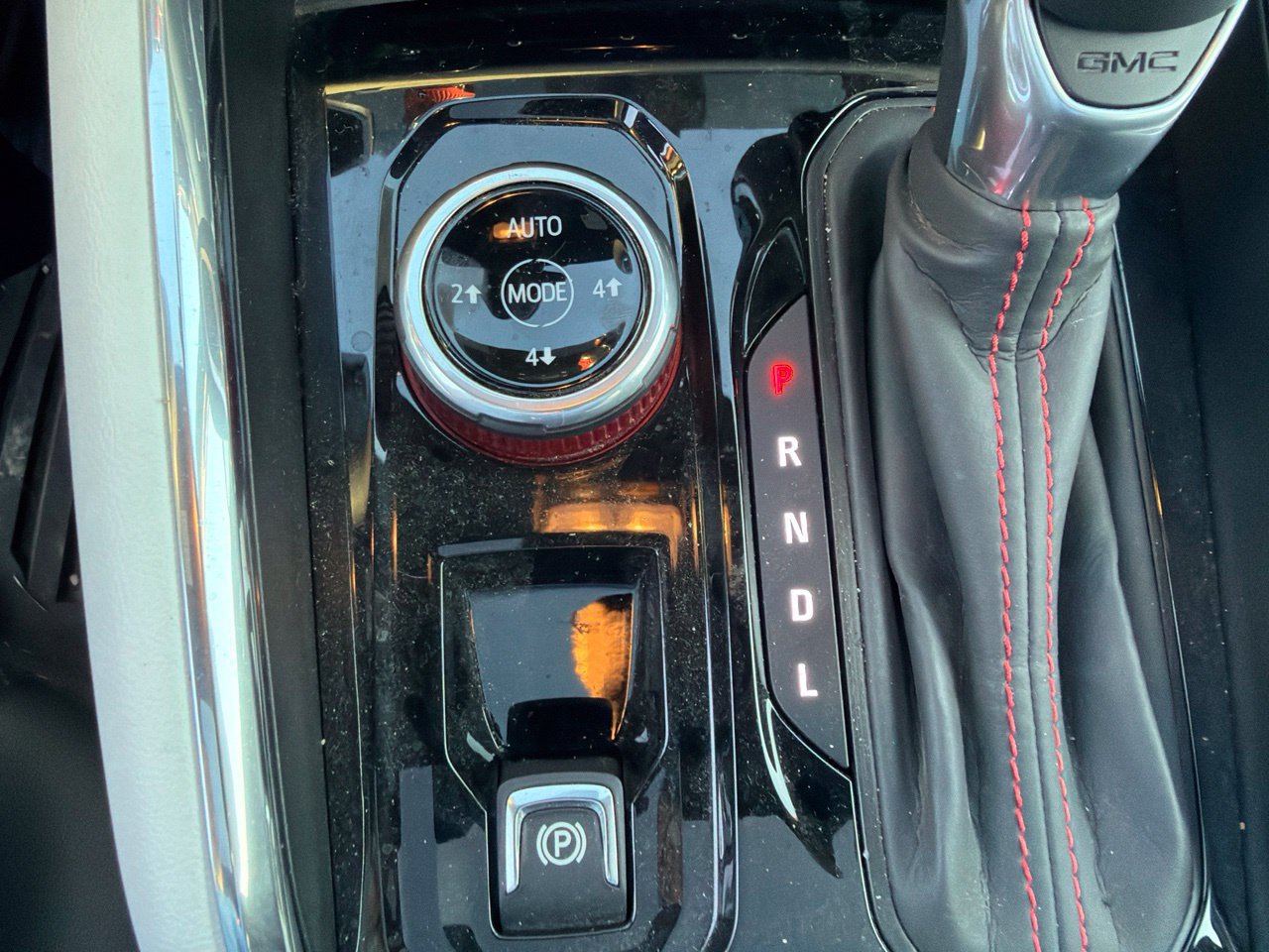 Used 2024 GMC Canyon AT4X AWD/4WD image 23