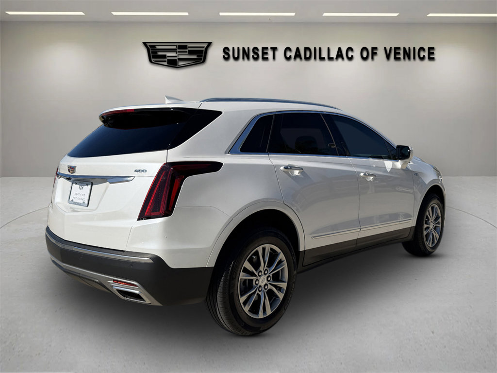 Certified 2022 Cadillac XT5 Premium Luxury image 3