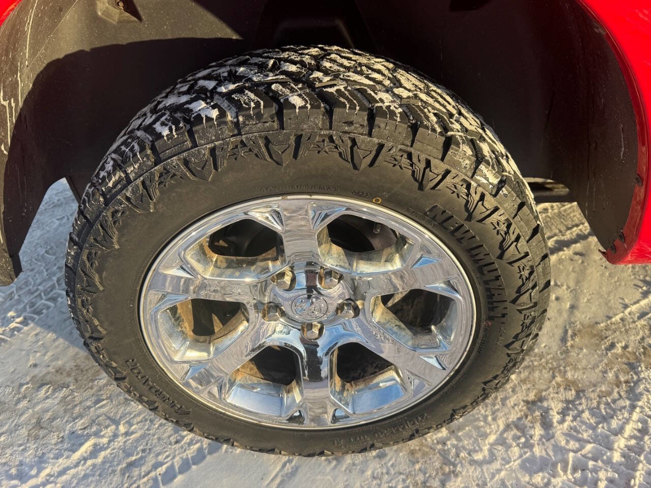 Used 2016 RAM 1500 Classic SLT w/ Luxury Group image 18