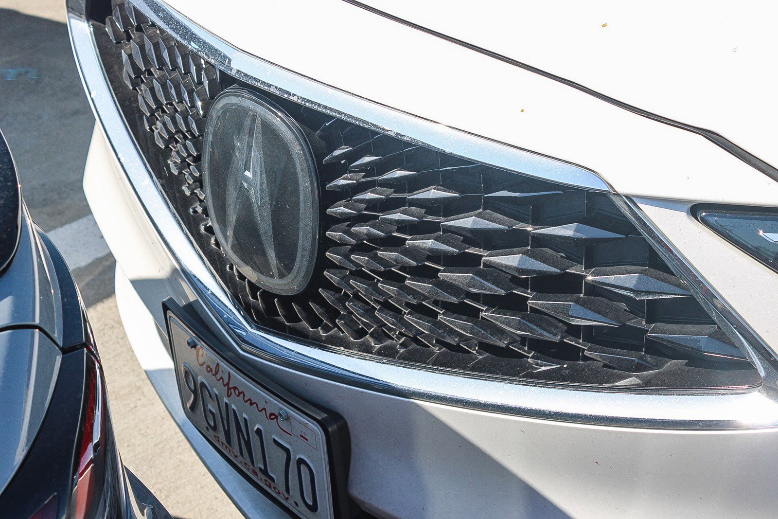 Used 2023 Acura MDX SH-AWD image 5