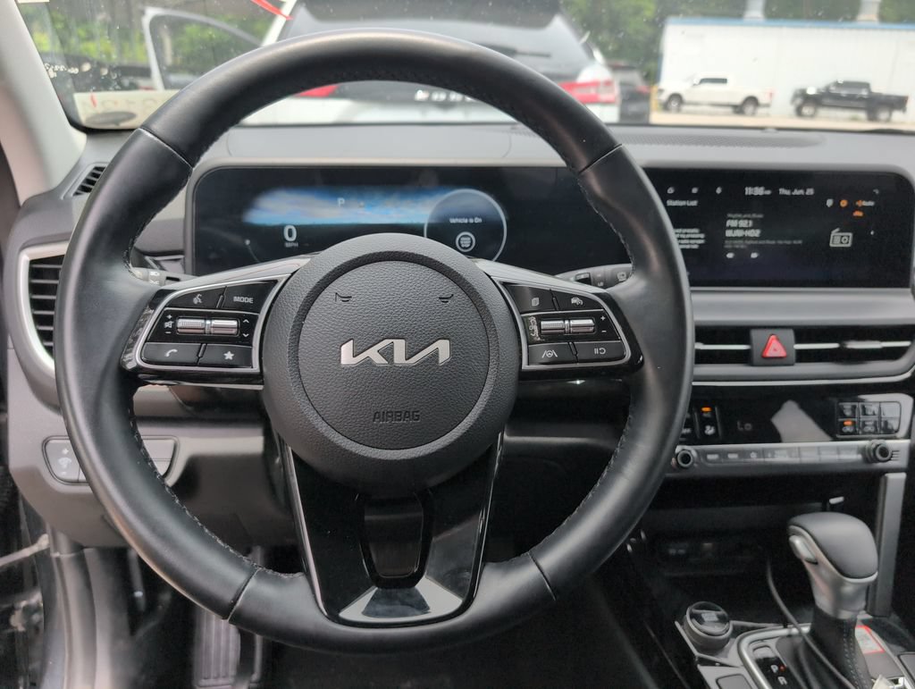 Used 2024 Kia Seltos S FWD image 12