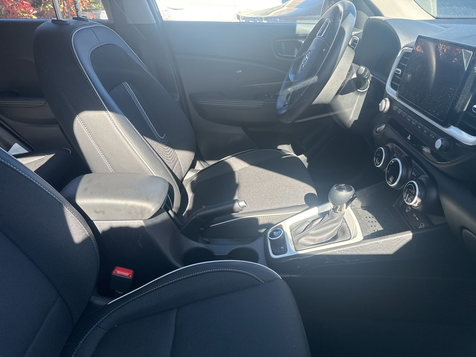 Certified 2025 Hyundai Venue Limited image 4