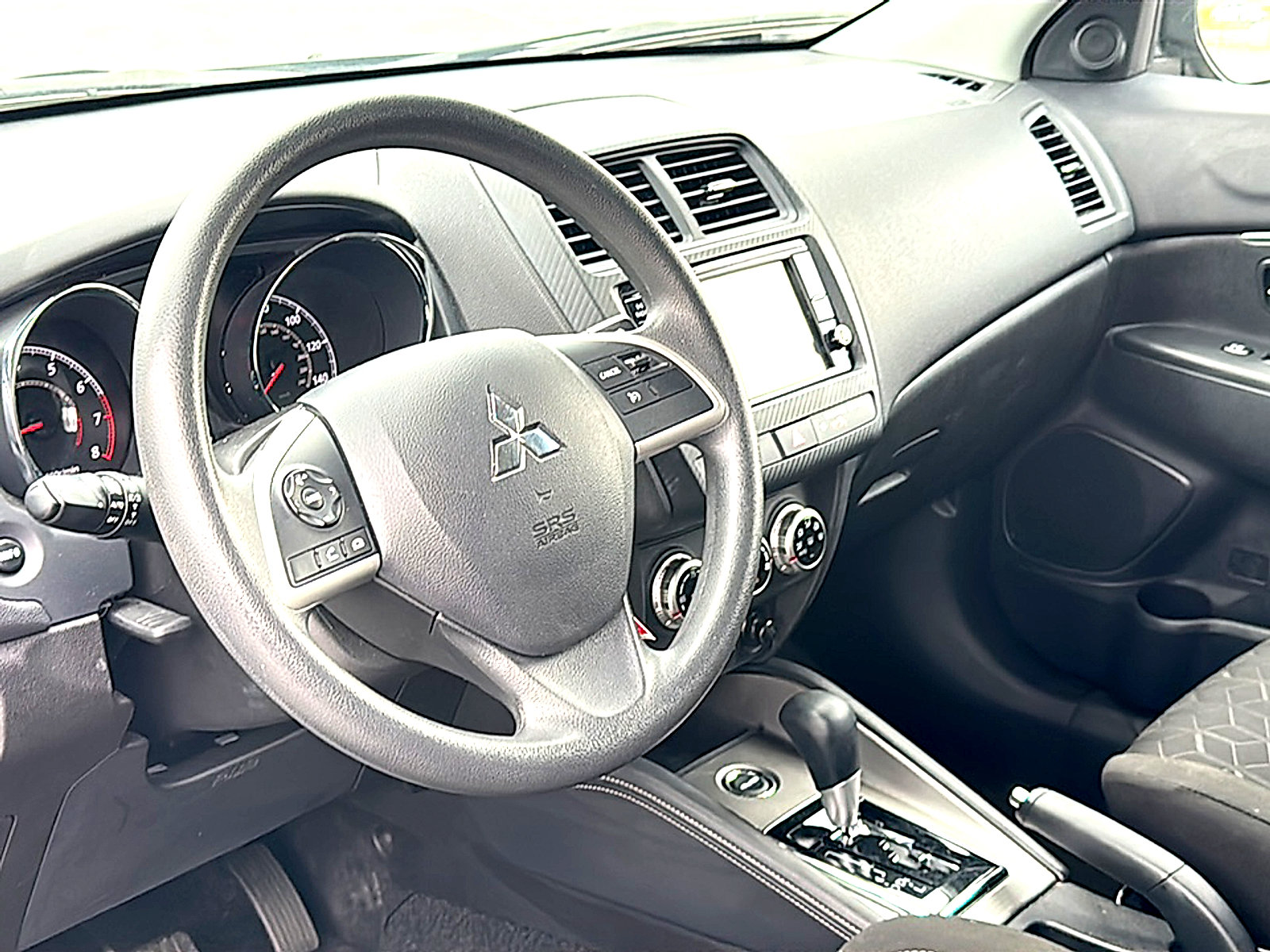 Used 2024 Mitsubishi Outlander Sport ES AWD/4WD image 12