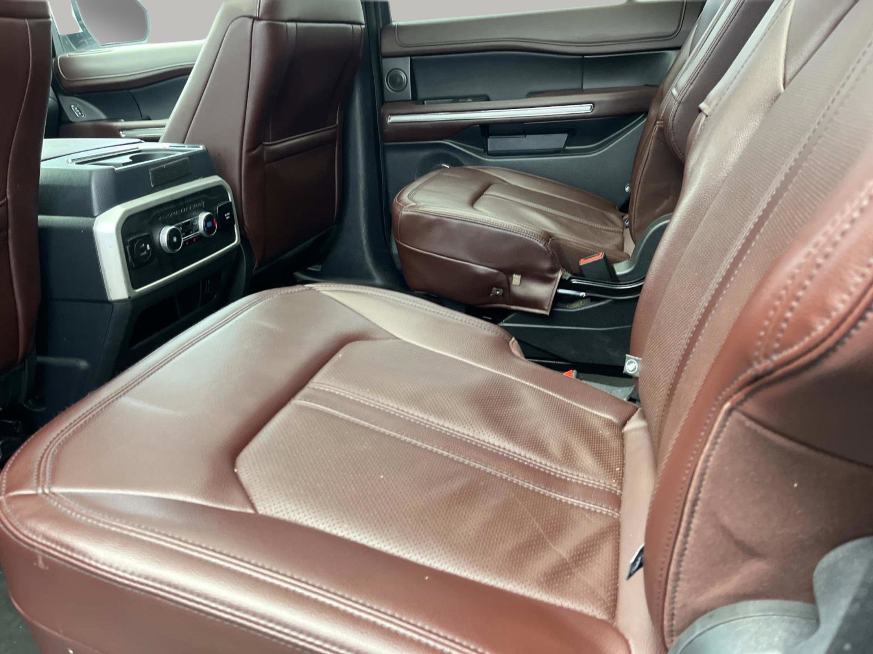 Used 2023 Ford Expedition Limited image 22