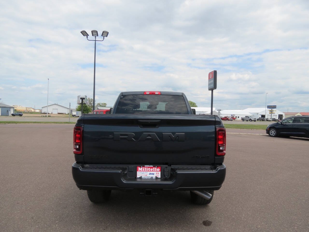 New 2026 RAM 3500 Big Horn AWD/4WD image 9