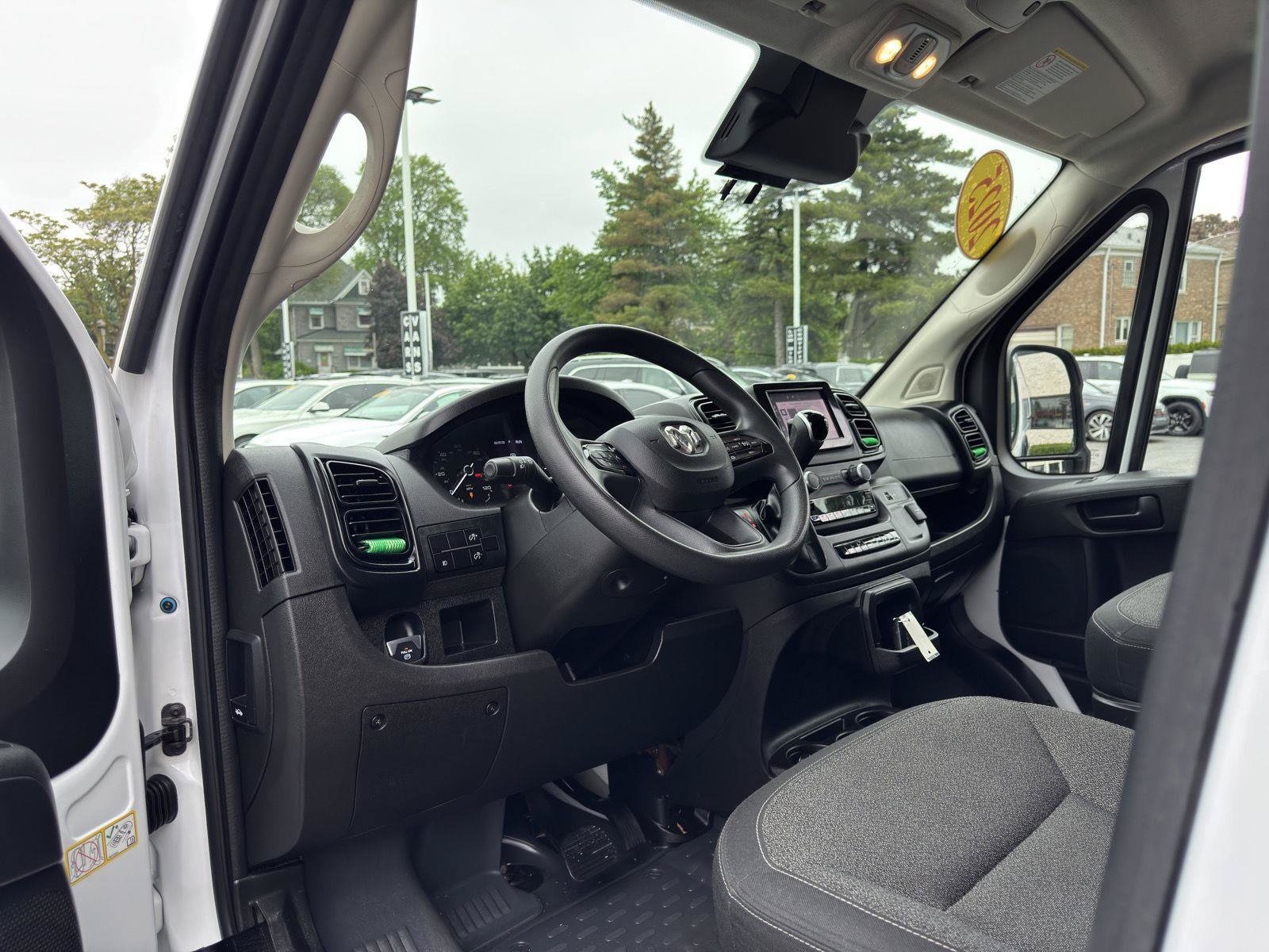 Used 2025 RAM ProMaster 2500 w/ Convenience Group FWD image 28